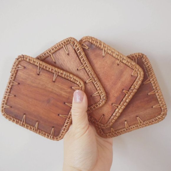 4pcs 3.5"X3.5" Woven Grass & Wood coasters set, 2 sided square coasters - Picture 5 of 6